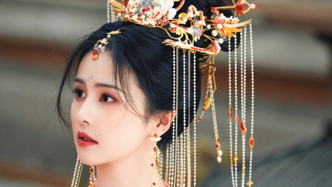 到底是谁说她长得普啊!【白鹿古装混剪】