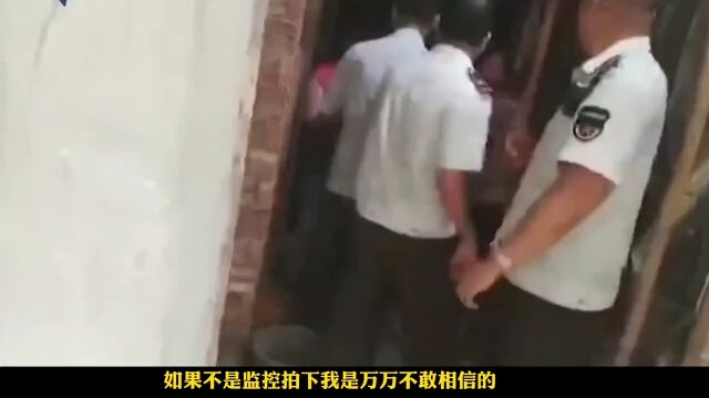 四名城管已户主发生分歧,城管被打的头破血流相当严重.