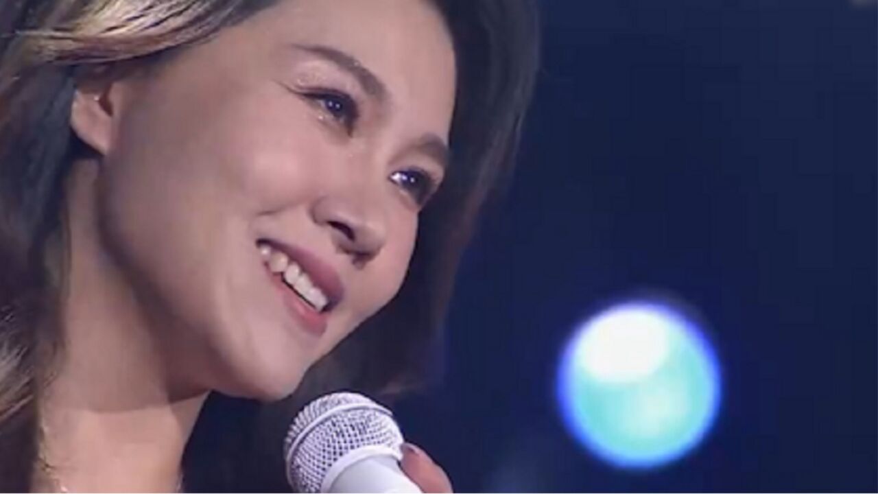 李百灵演唱《千言万语》,歌声饱含深情,满满的青春回忆!