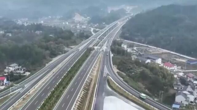 安徽无为至岳西高速建成通车