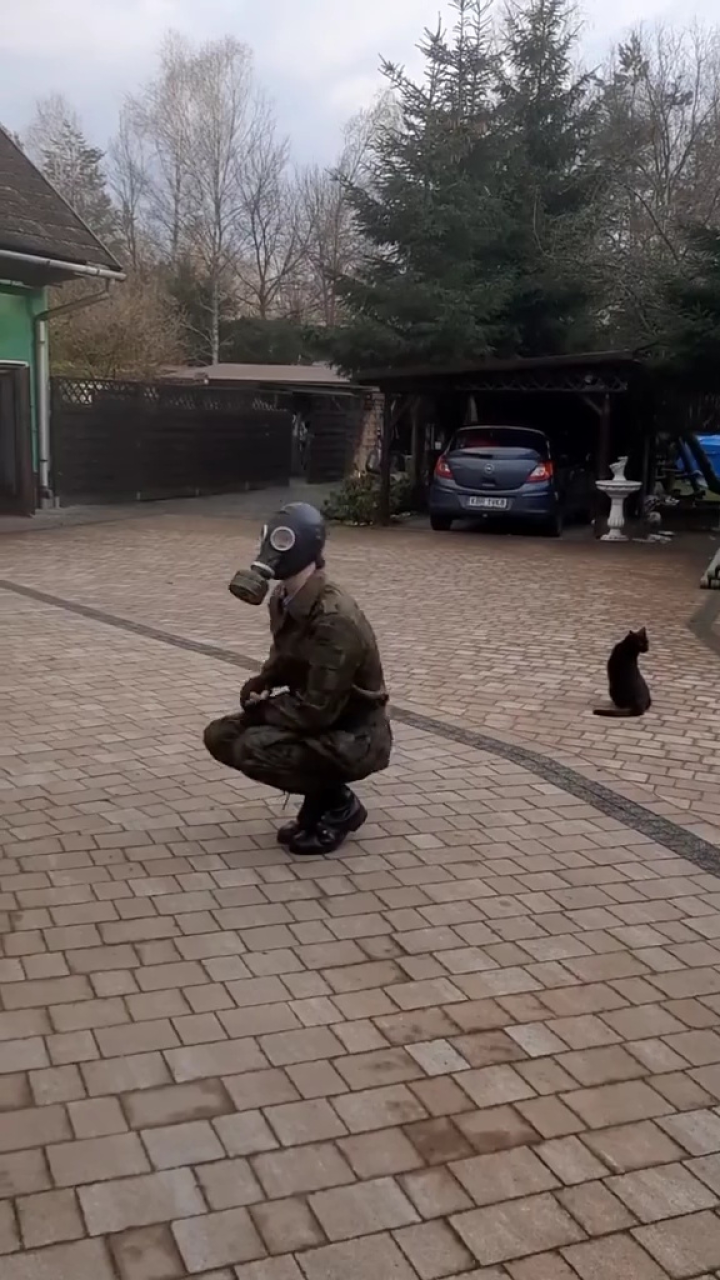 苏联踢腿舞,膝盖是如何踢废的. #军迷 #军事爱好者 #俄罗斯