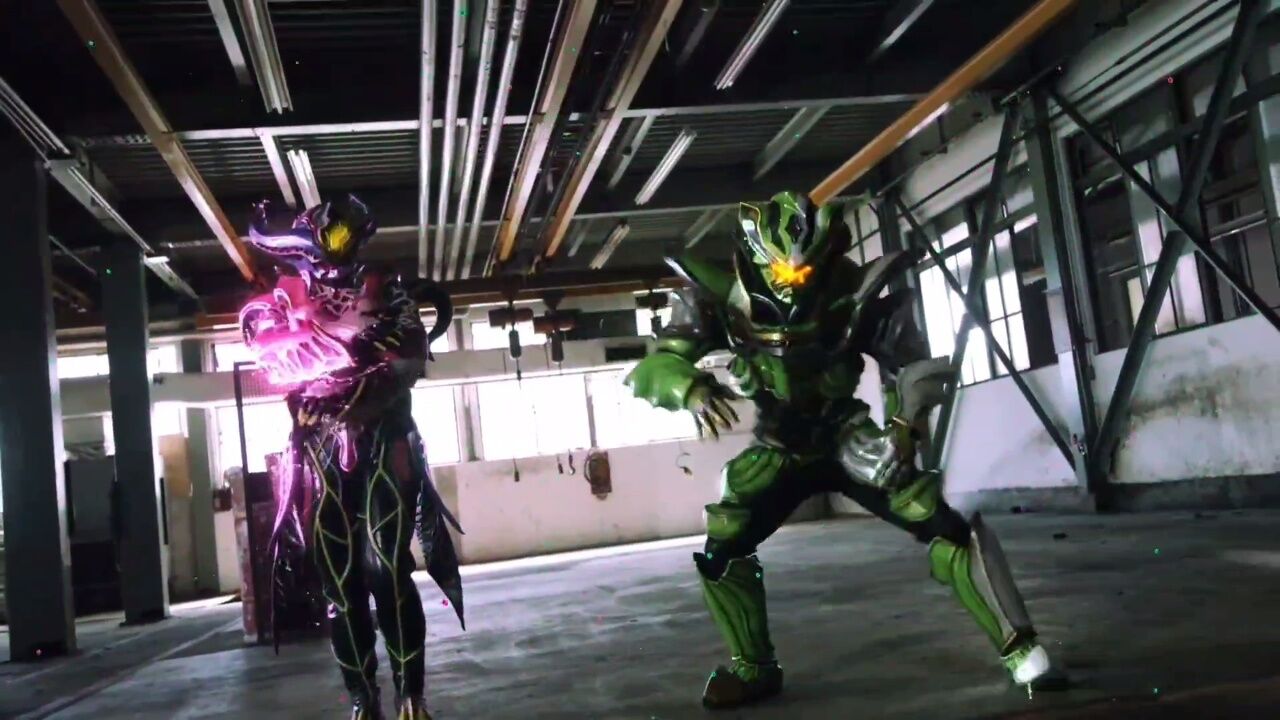 假面骑士极狐:凯凯拉与贝罗芭变身邪魔形态,牛哥再次吃瘪