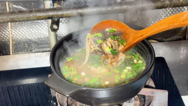 在家也能做出像饭店一样的羊杂汤,天冷来上一碗,热乎乎的暖心又暖胃!