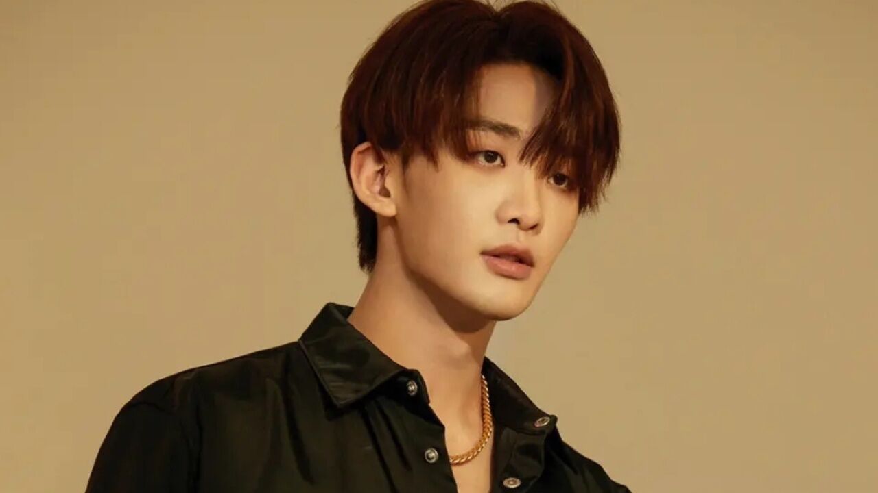 王赫野:靠《大风吹》爆红,实力歌手给他做陪衬,背后推手竟是它