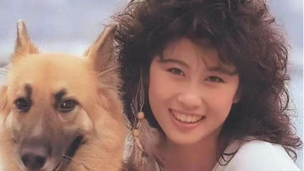 当年的叶倩文通过《祝福》这首歌,红透半边天