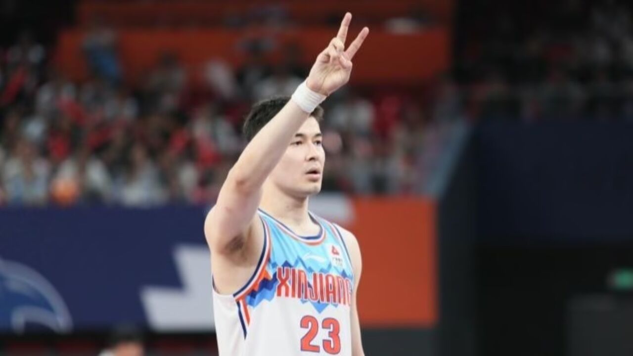 赵睿主场首秀4分又伤退！阿不都26+18+6齐麟19分，新疆男篮力克深圳_高清