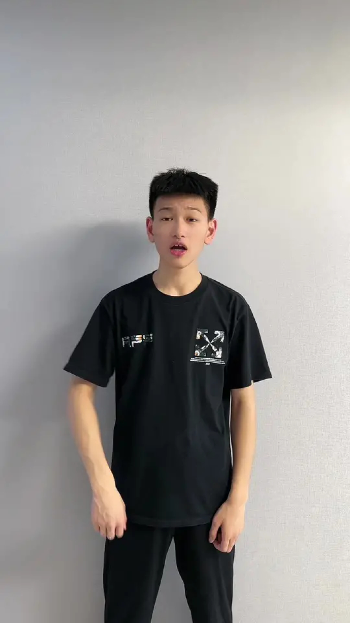 这歌曲越听越好听,就是我不知道歌名求歌名#刘畅手势舞