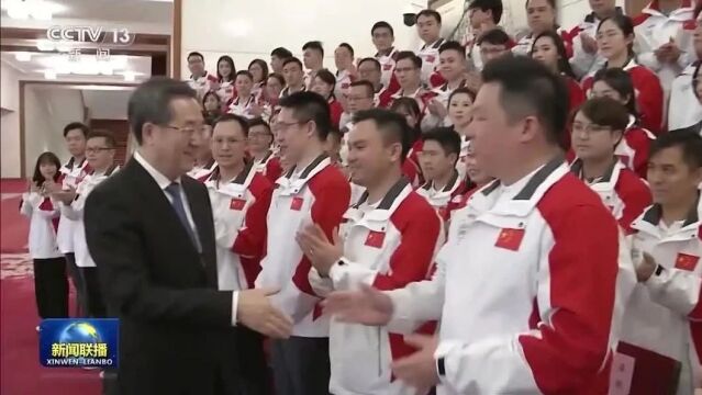 丁薛祥会见“港澳青年看祖国”各界港澳青年代表交流团