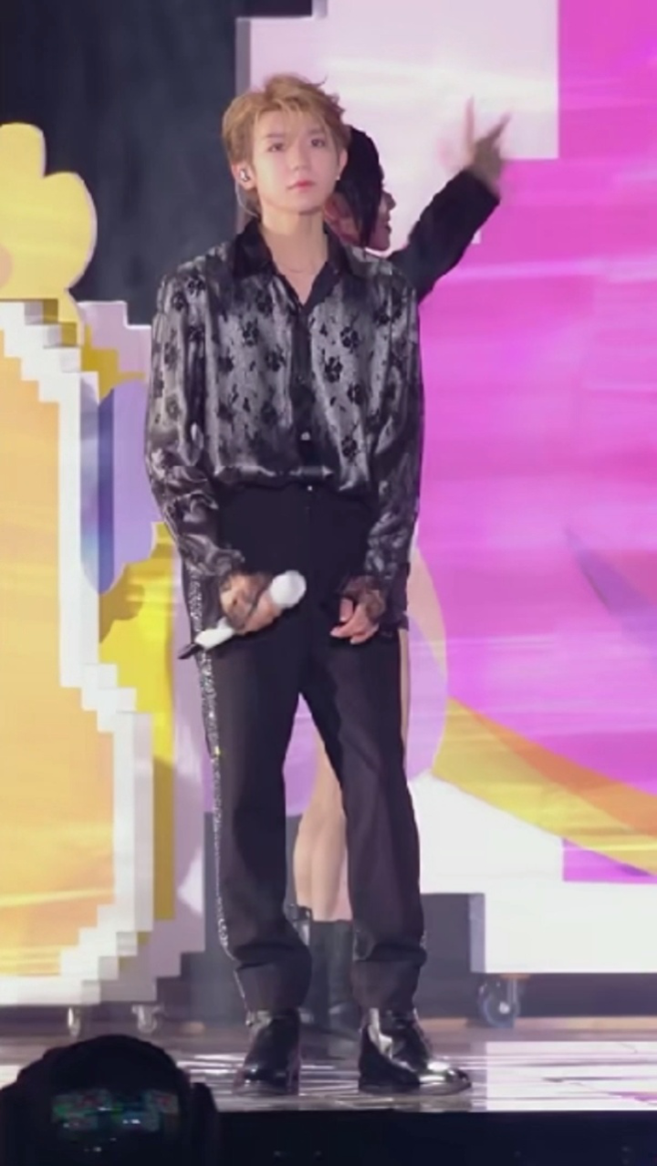 230806【王源】 TFBOYS十周年演唱会《第一次告白》单人机位_腾讯视频
