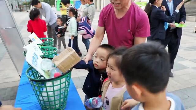 厨余试点小区 | 小手牵大手,一起“趣”分类