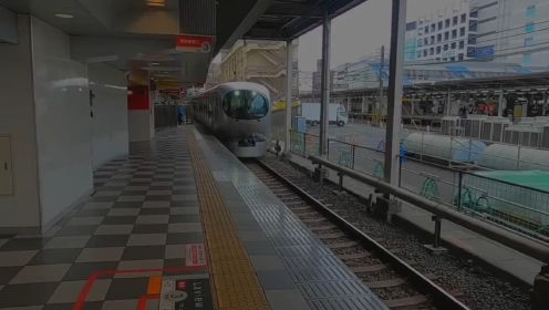 乘坐日本新型特快列车，外形像飞船，国内何时才会有这种特色火车