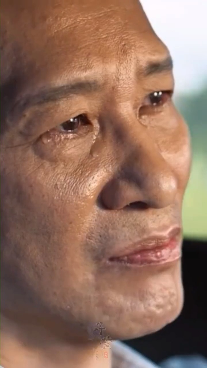 很努力的控制自己的情绪了,但就是忍不住想哭,哭着哭着,我就崩溃掉了