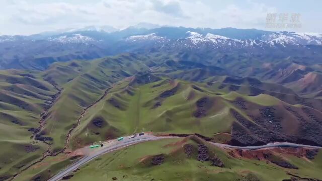 千城胜景丨新疆呼图壁县:百里丹霞百里画