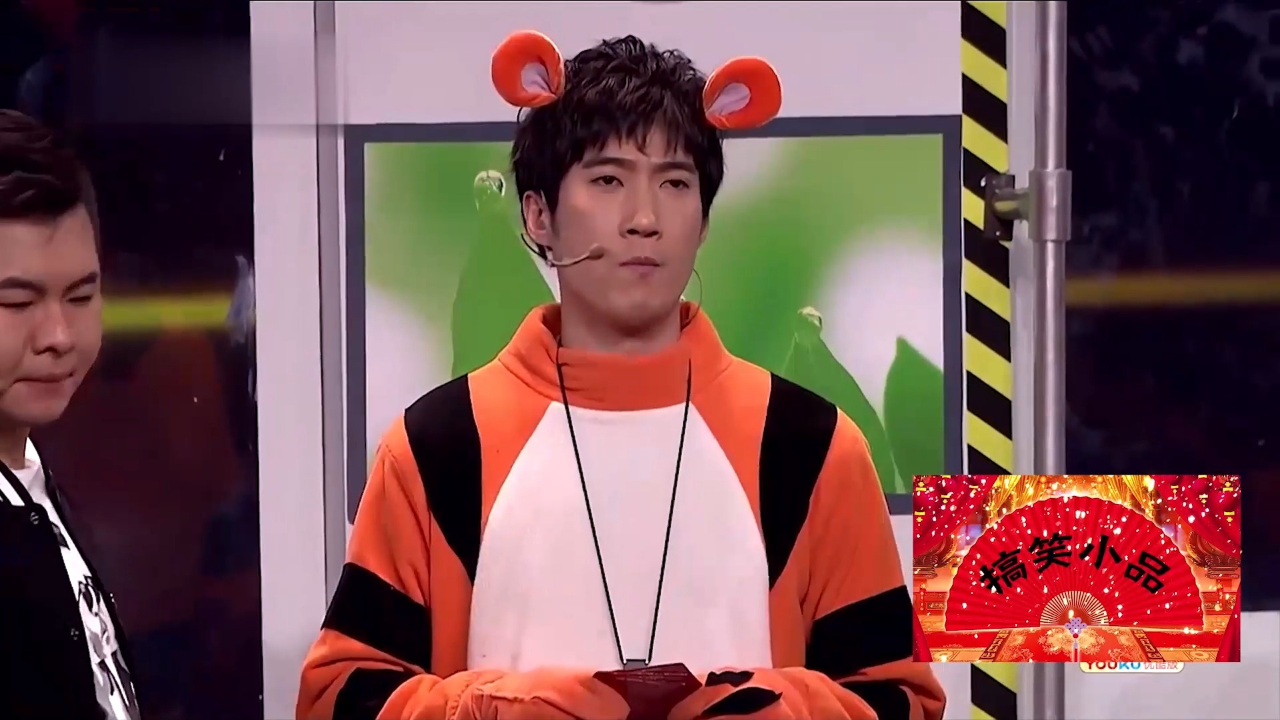 小品《地铁故事》:萌虎常远坐地铁闹小伙,笑料十足