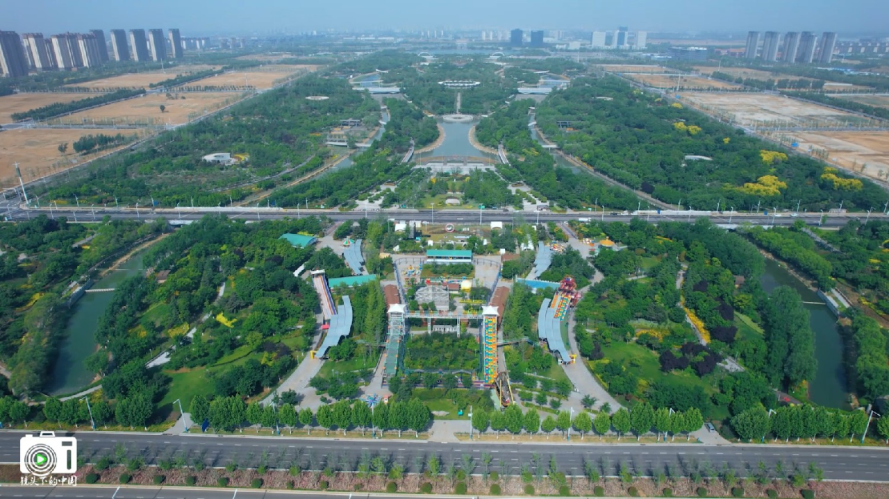 郑州双鹤湖中央公园是一座集绿色生态和科技智慧于一体的场所
