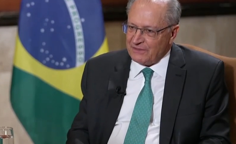 《高端访谈》今晚播出巴西副总统阿尔克明独家专访