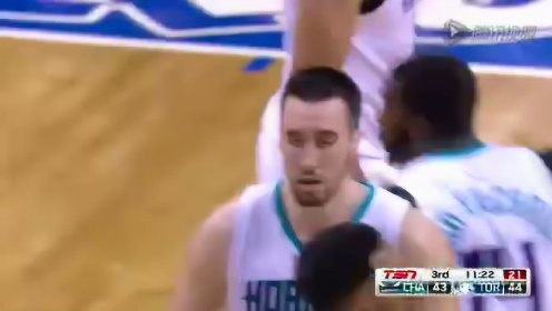 《NBA全场集锦》黄蜂vs猛龙第3节精编 黄蜂单节31-14反超