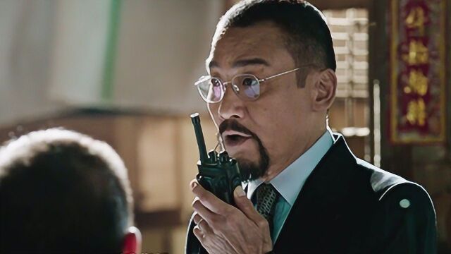 《寒战2》压轴枪战戏,梁家辉被逼亲自下手捉"自己人"