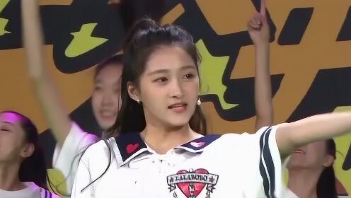 《晚会》关晓彤甜美献唱《我们的十八岁》舞蹈萌翻全场_综艺_高清1080