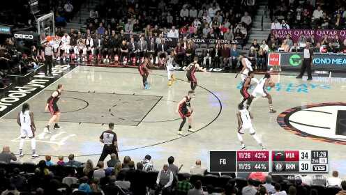 《NBA全场回放》【原声回放】热火vs篮网第2节 努瓦巴命中中场压哨三分