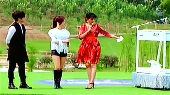 玖月奇迹 唱响经典红歌《万泉河水清又清》