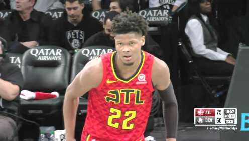 《NBA全场回放》【原声回放】老鹰vs篮网第3节 丁威迪大步流星见缝插针造杀伤