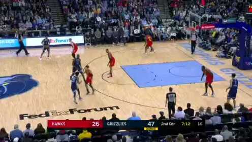 《NBA全场回放》老鹰vs灰熊第2节 瓦兰神仙级补篮