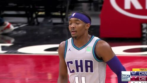 《NBA全场回放》【原声回放】黄蜂vs公牛第2节 赛迪斯杨旋转起跳抛投稳中