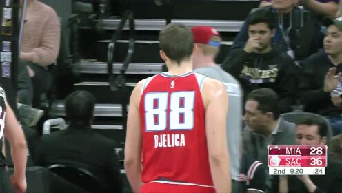 《NBA全场集锦》别利察佯装突破送妙传 希尔德偷下打板两分入账