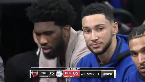 《NBA全场回放》【原声回放】公牛vs76人第4节 科比怀特不惧对抗上篮