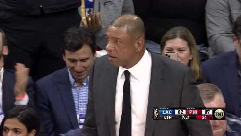 《NBA全场回放》【原声回放】快船vs76人第4节 莱昂纳德空中右手换左手挥臂送上2+1