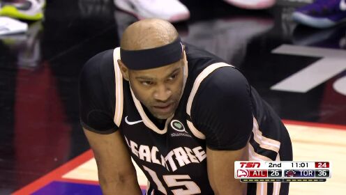 《NBA全场回放》【原声回放】老鹰vs猛龙第2节 亨特弧顶压哨三分证明实力