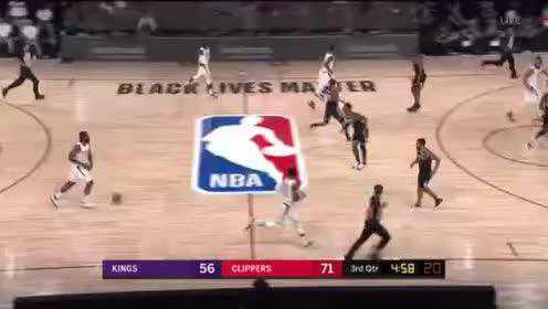 《NBA全场回放》【原声回放】NBA热身赛：国王vs快船第3节 希尔德借助掩护三分一发入魂