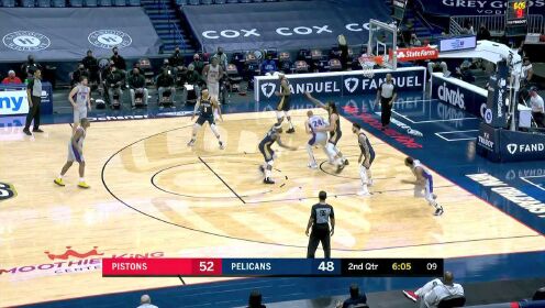 《NBA全场集锦》身高臂长无人挡 普拉姆利篮下双臂暴扣