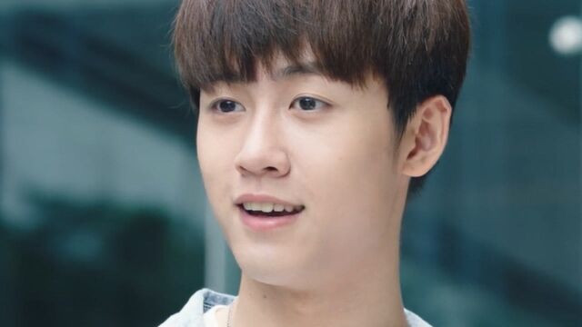 《班长"殿下"》第二集02:叶星宇一出面,书籍瞬间卖空