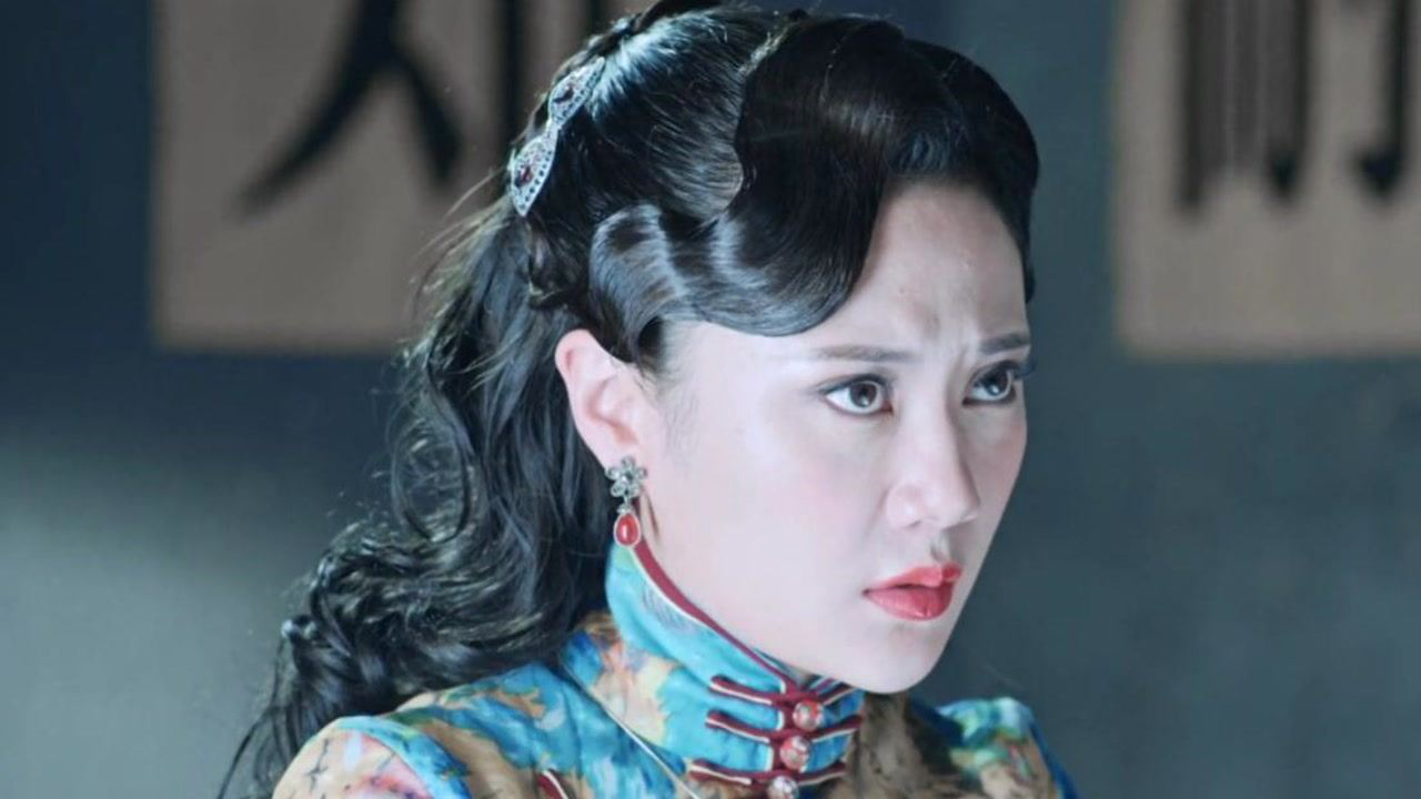 《兄弟营》第9集02:赵石磊审问叶百合枪的来源,原来是叶百合为了防身