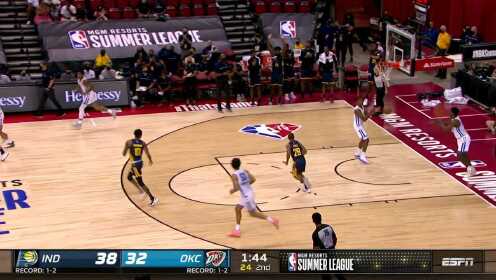 《NBA全场集锦》配合默契！杰克逊人缝急停妙传助攻罗宾逊接球灌篮