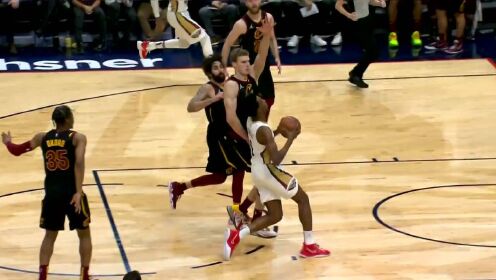《NBA全场集锦》千里走单骑 琼斯一条龙贯穿防线快攻上篮