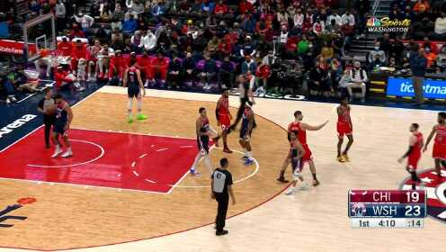 《NBA全场集锦》开场火力全开！拉文弧顶颜射对手完成3+1
