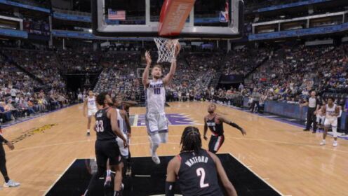 《NBA全场集锦》【球星】萨博尼斯vs开拓者集锦 拿下13分上演单臂重扣技惊四座