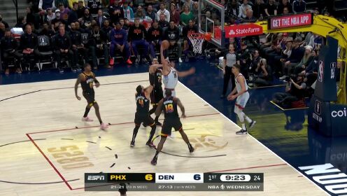 《丹佛掘金》手上的功夫实属了得 约基奇单手1v3完成补篮