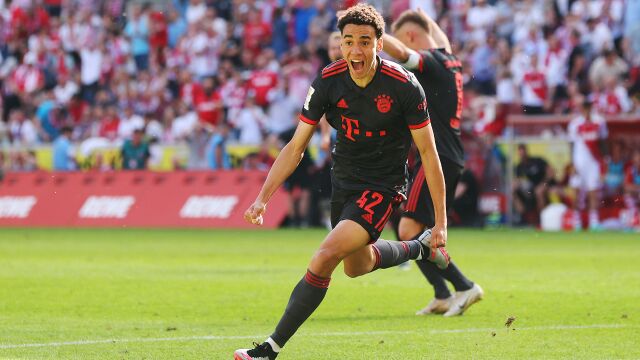 拜仁客战埃因霍温:雅克松、迪亚斯首发、卡尔、穆西亚拉出战