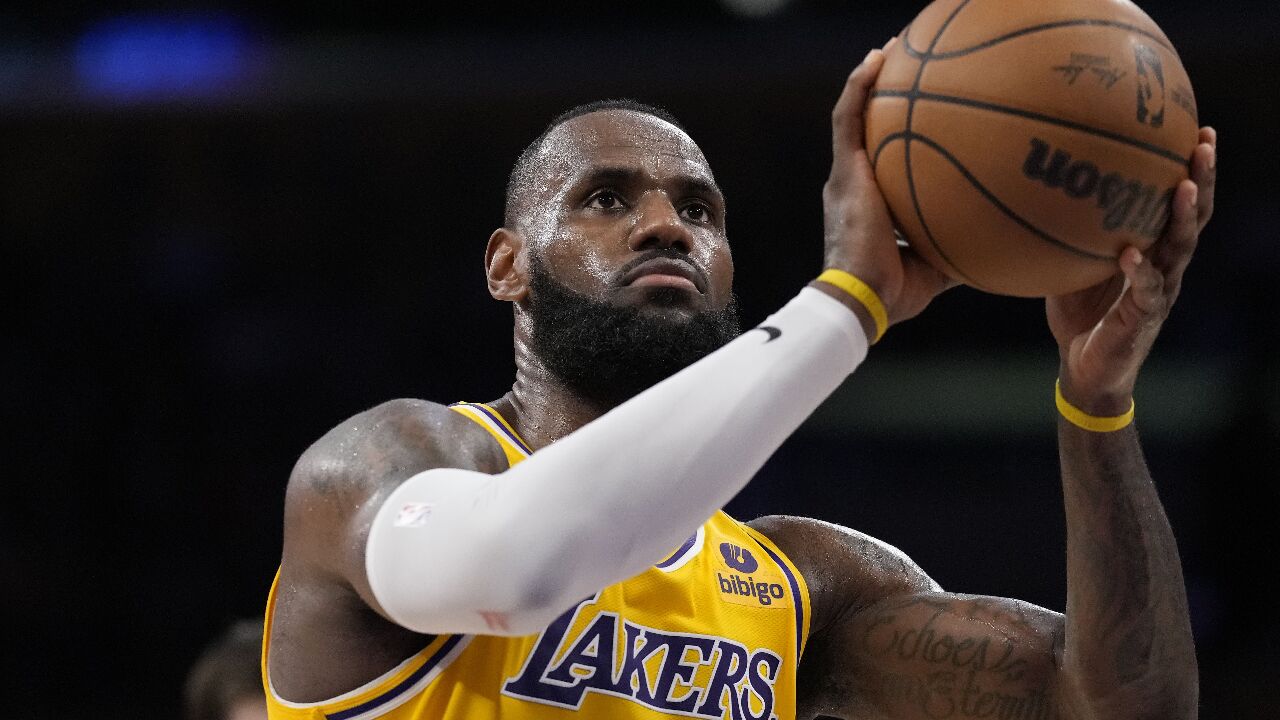 见多识广丨詹姆斯第26次生死战:那记错失的绝平,那个不甘的眼神!