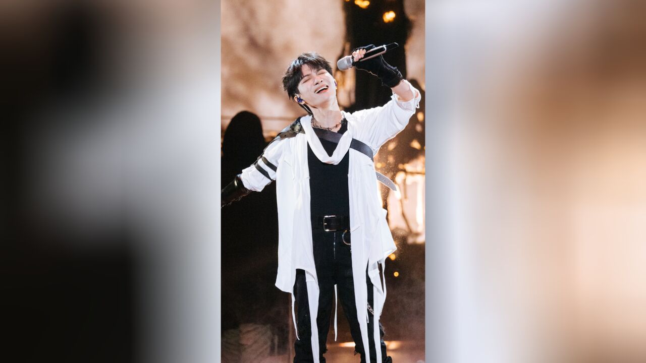 周深嘶吼高音##周深把打样舞台唱成了mv##周深天花板级打样舞台人是