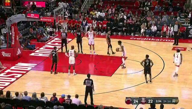  NBA季前赛：热火vs火箭第1节英文原声回放
