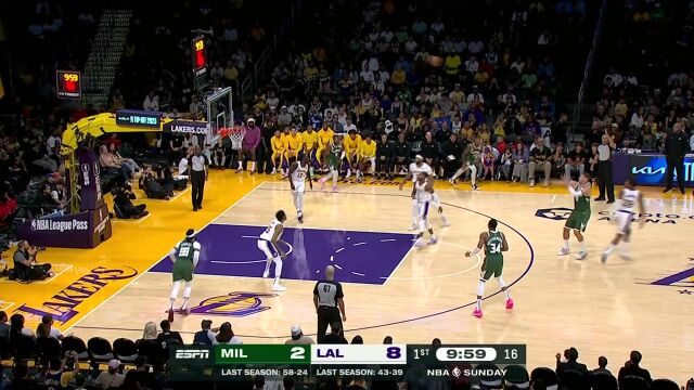 篮下强势单吃！八村垒收到戴维斯助攻面对利拉德单手劈扣拿下2分