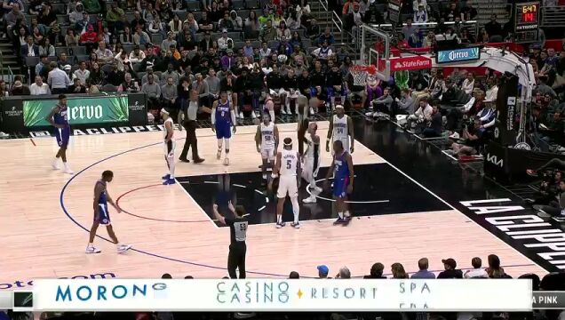  NBA常规赛：魔术vs快船第3节英文原声回放