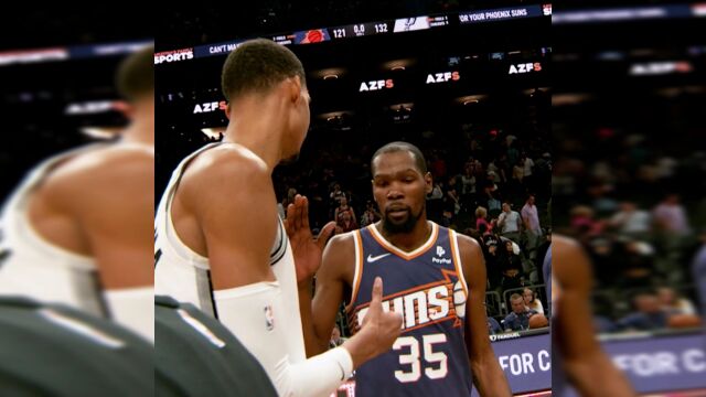 文班亚马于杜兰特赛后拥抱致意 尤班克斯你碰到镜头了