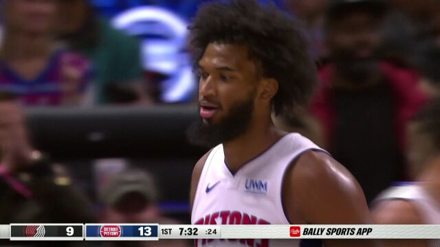 篮下侵略性十足 巴格利强吃格兰特拿下2+1