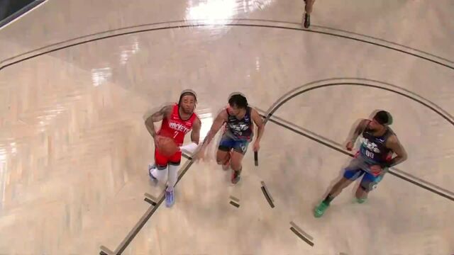 红色狂飙！惠特莫尔一条龙滑翔暴扣天赋尽显